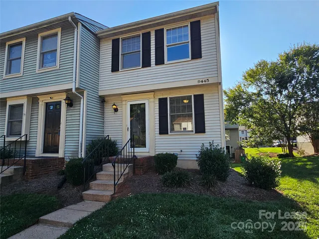 $1,799 | 9445 Lexington Circle, Unit D, Charlotte, NC 28213