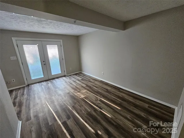 $1,799 | 9445 Lexington Circle, Unit D, Charlotte, NC 28213