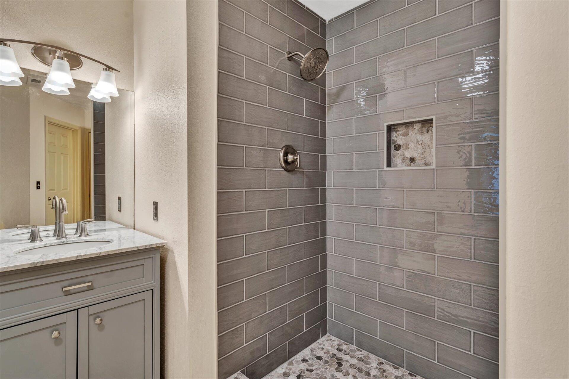 4915 Greenlee Road Southwest Roanoke, VA 24018 - Photo 29 of 42 Master Bth Tiled Shower 2