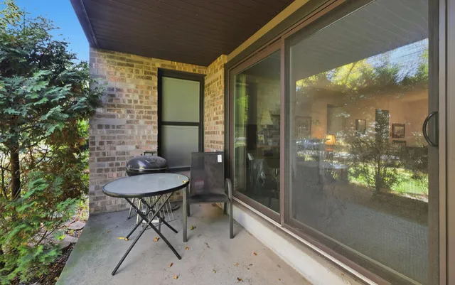 $97,000 | 3749 North 88th Street, Unit 104, Milwaukee, WI 53222