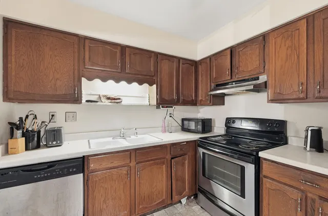 $97,000 | 3749 North 88th Street, Unit 104, Milwaukee, WI 53222