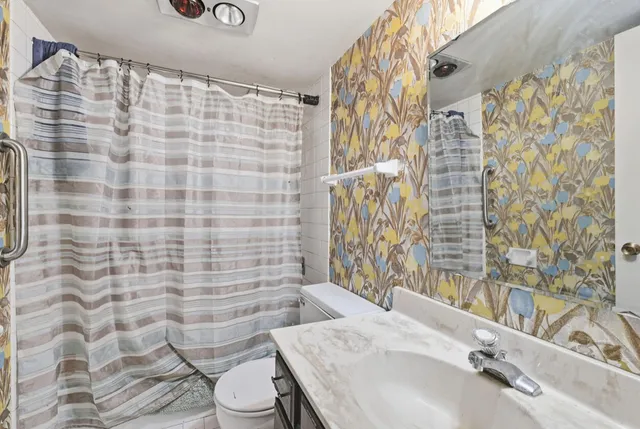 $97,000 | 3749 North 88th Street, Unit 104, Milwaukee, WI 53222