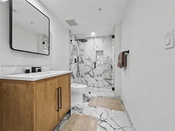 $3,950 | 1755 East Hallandale Beach Boulevard, Unit 2207E, Hallandale Beach, FL 33009