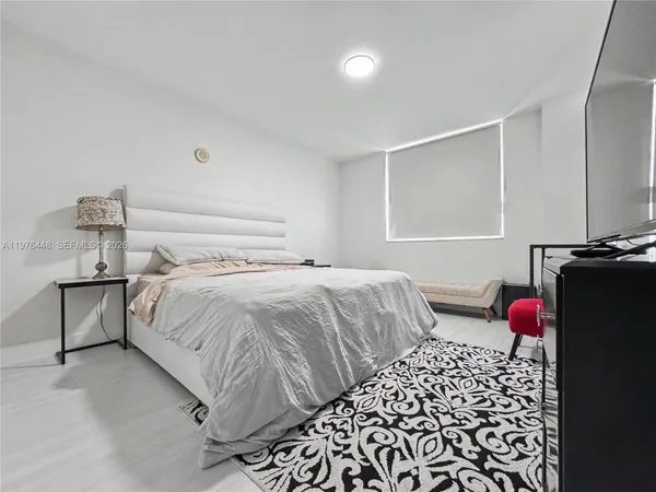 $3,950 | 1755 East Hallandale Beach Boulevard, Unit 2207E, Hallandale Beach, FL 33009