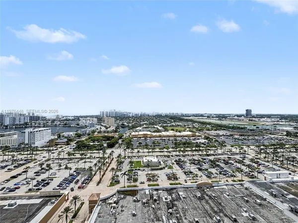 $3,950 | 1755 East Hallandale Beach Boulevard, Unit 2207E, Hallandale Beach, FL 33009