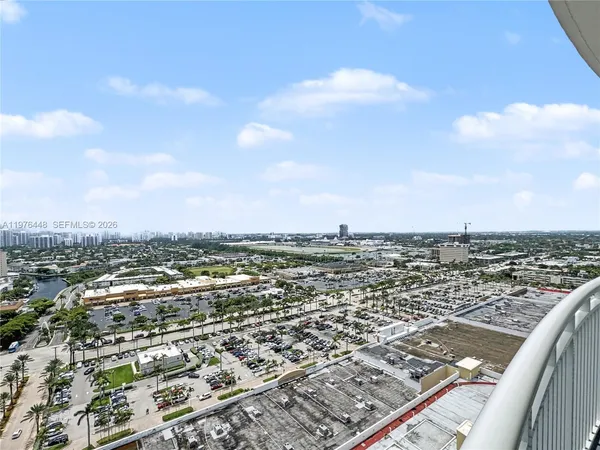 $3,950 | 1755 East Hallandale Beach Boulevard, Unit 2207E, Hallandale Beach, FL 33009