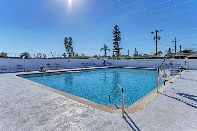 $220,000 | 10315 Cortez Road West, Unit 17J, Bradenton, FL 34210