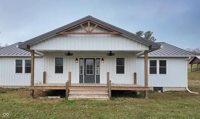 $289,500 | 992 South County Road 740 West, Medora, IN 47260