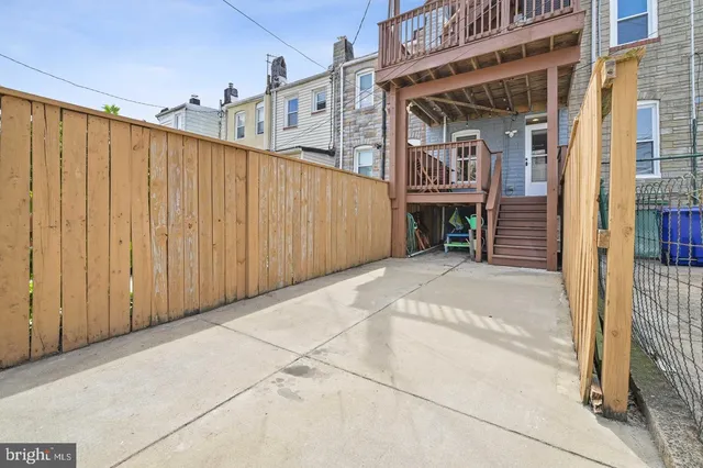 a view of a building with a building