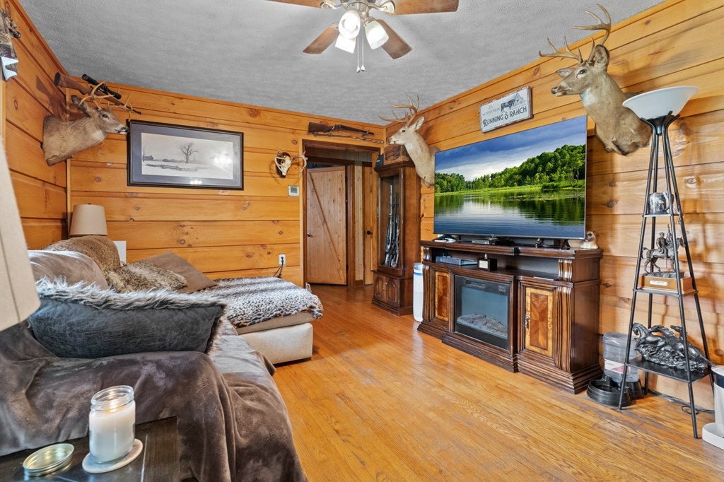 4251 Riverside Drive Independence, VA 24348 - Photo 35 of 42 Gallery Image 35