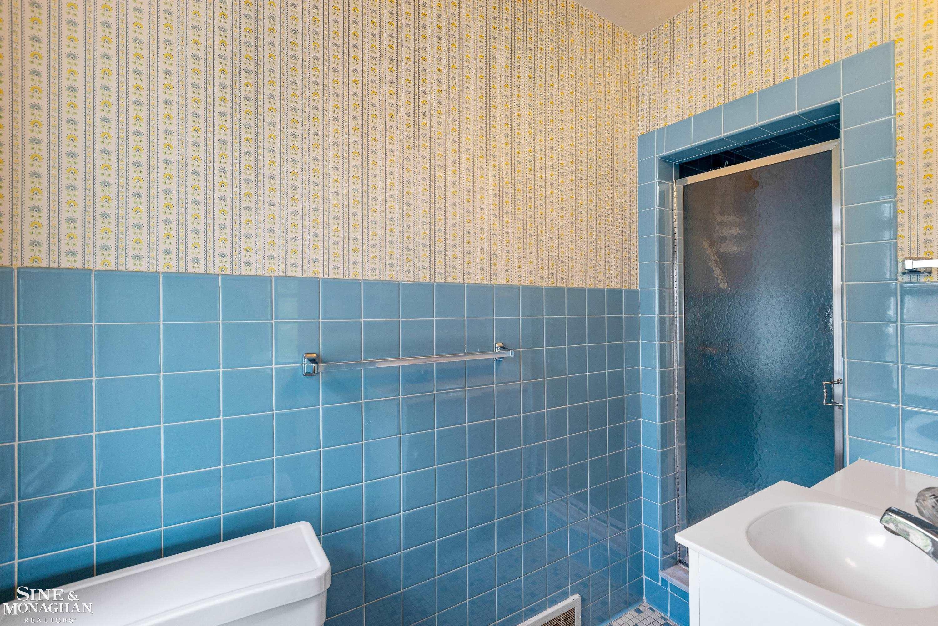 1380 Oxford Road Grosse Pointe Woods, MI 48236 - Photo 33 of 59
