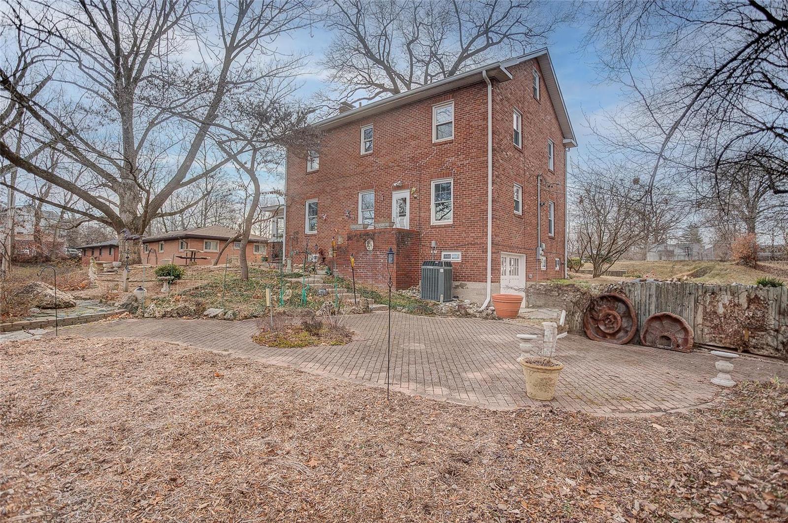 1627 Seminary Street Alton, IL 62002 - Photo 35 of 72 Gallery Image 35