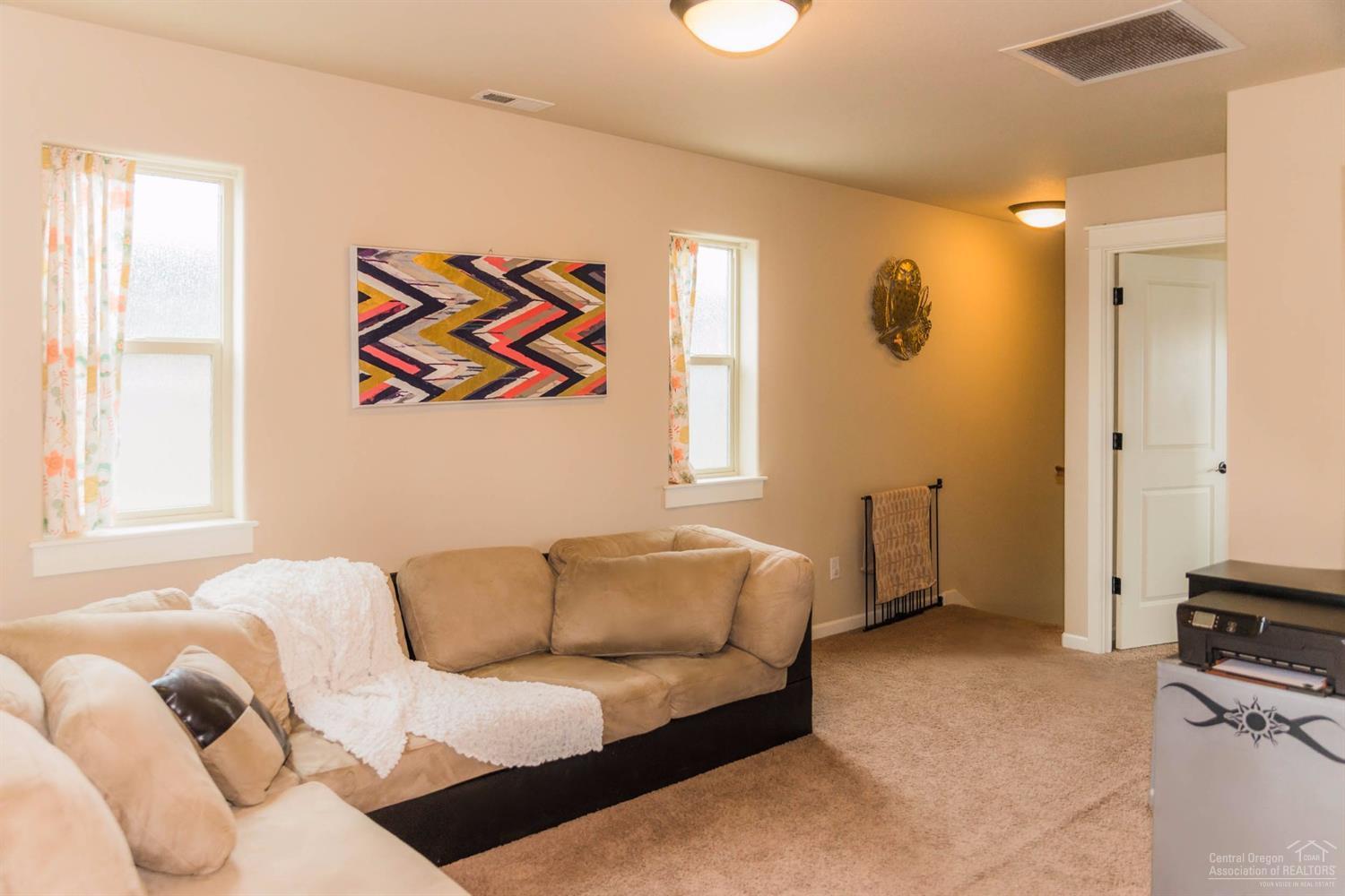 20240 Badger Road Bend, OR 97702 - Photo 13 of 25 Additional Photo