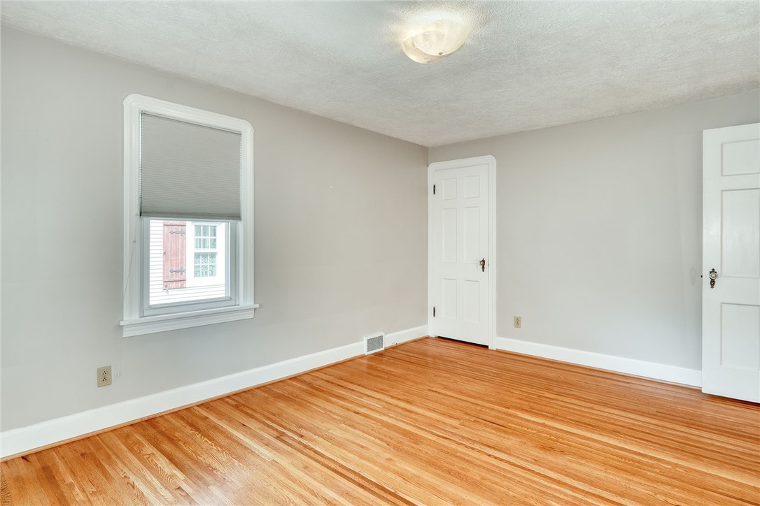 136 Hoover Road Irondequoit, NY 14617 - Photo 31 of 50