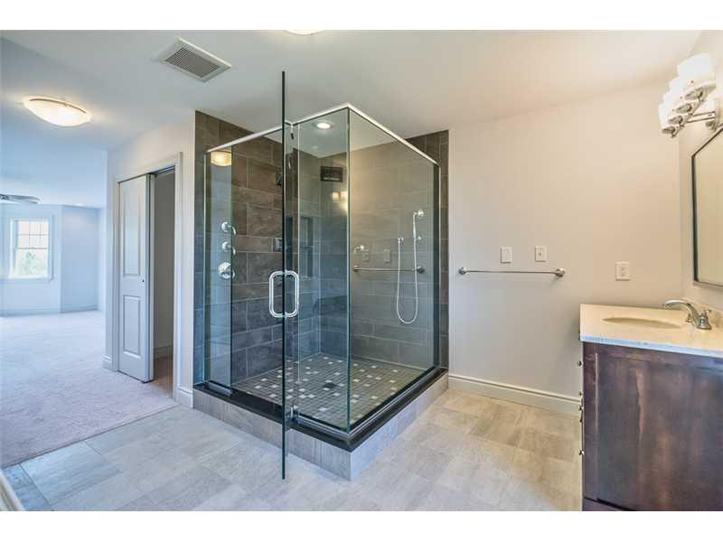 4 Hill Road Sewickley, PA 15143 - Photo 13 of 24 Master Bath/Spa.