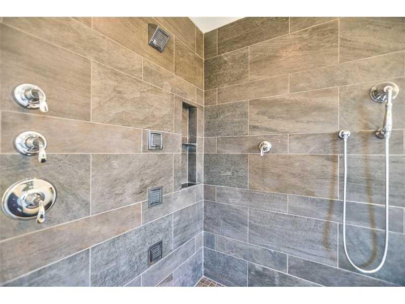 4 Hill Road Sewickley, PA 15143 - Photo 14 of 24 Master Bath/Spa.