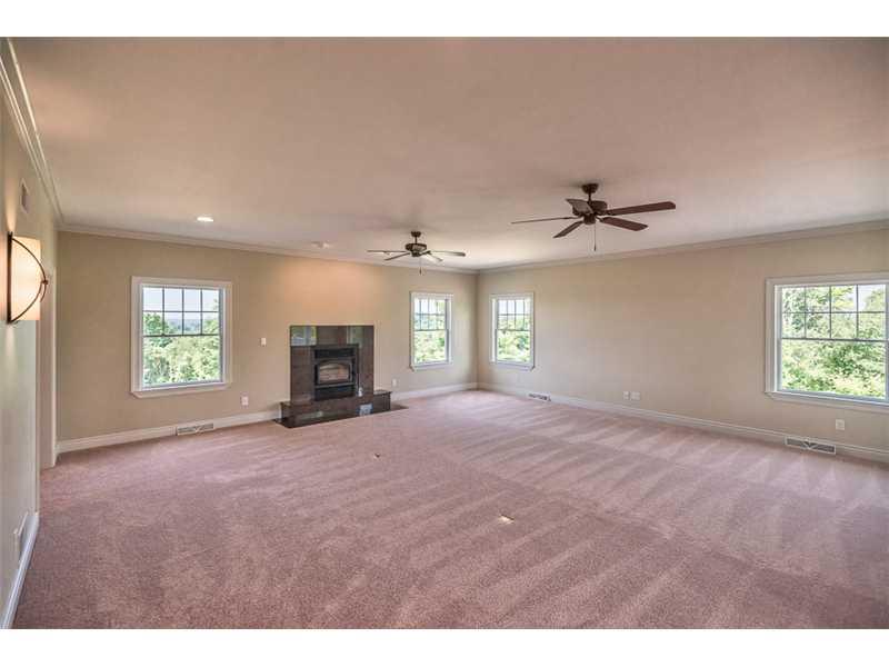 4 Hill Road Sewickley, PA 15143 - Photo 9 of 24 Family Room.