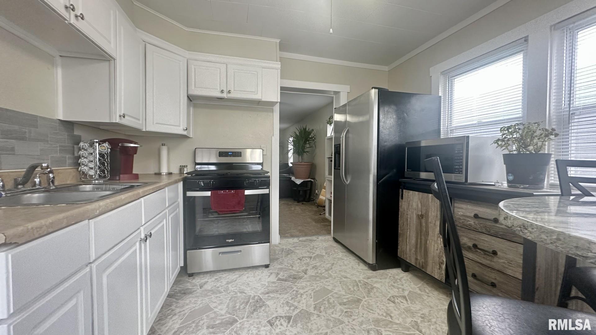 2008 Spruce Street Quincy, IL 62301 - Photo 8 of 34 Gallery Image 8