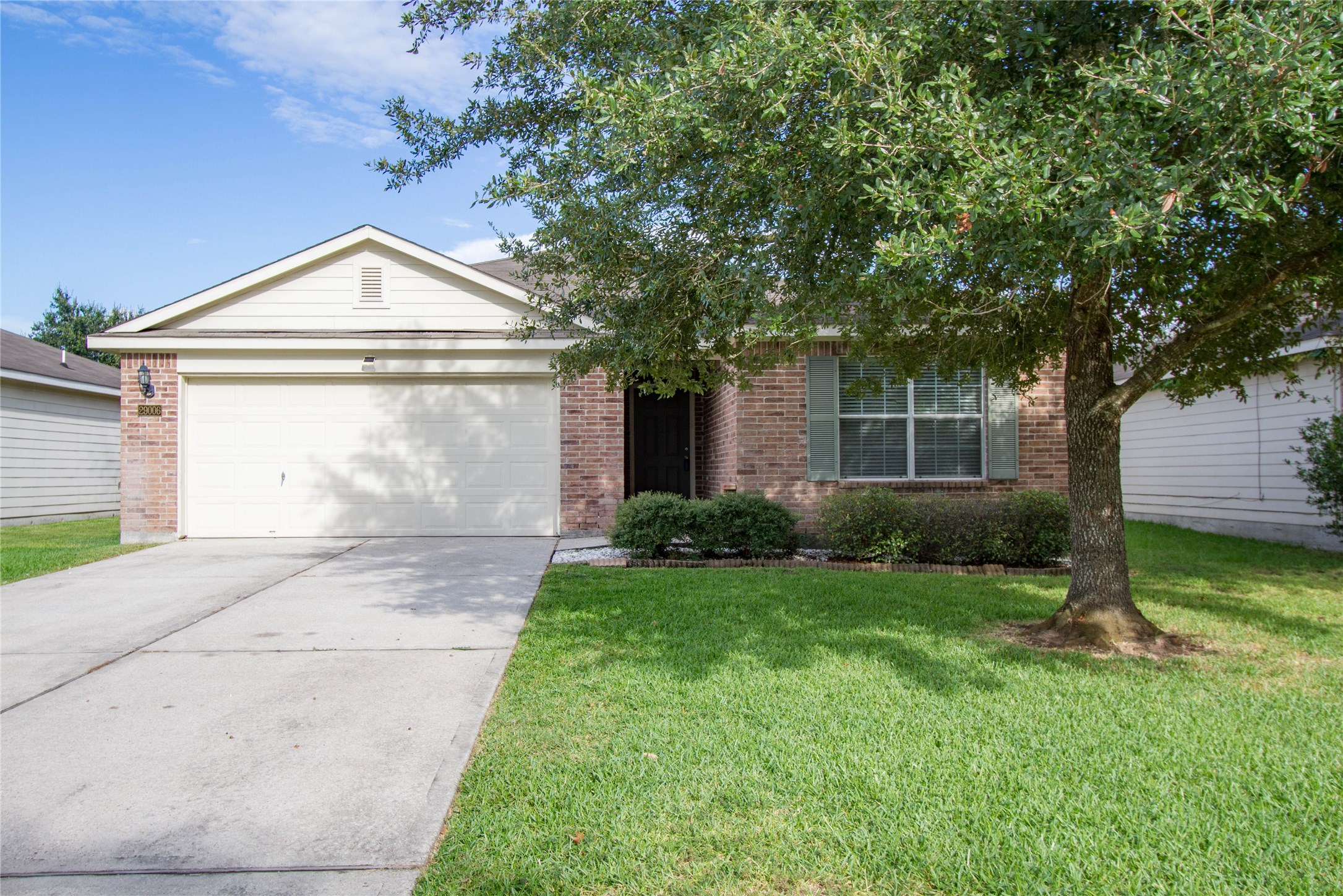 29006 Trinity River Drive Spring, TX 77386 - Photo 2 of 15