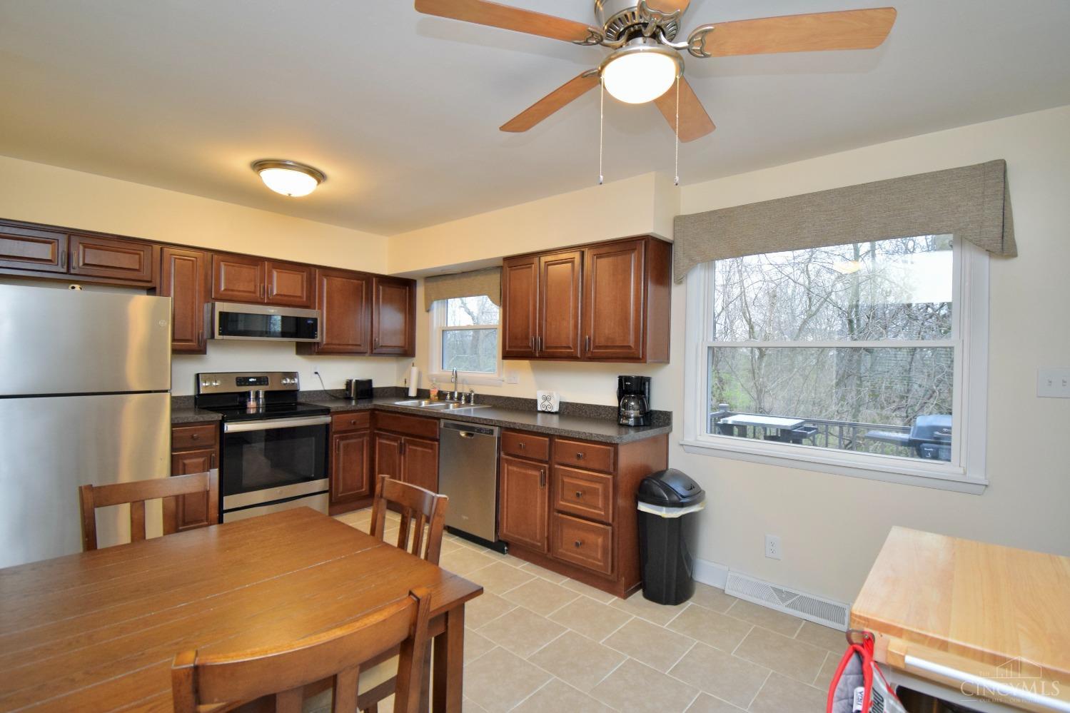 8505 Bridgetown Road Cleves, OH 45002 - Photo 6 of 37