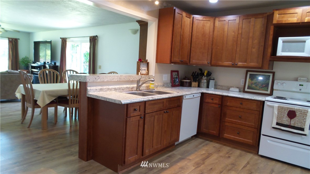 916 Garden Road Aberdeen, WA 98520 - Photo 13 of 25 Gallery Image 13