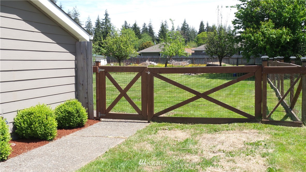 916 Garden Road Aberdeen, WA 98520 - Photo 4 of 25 Gallery Image 4