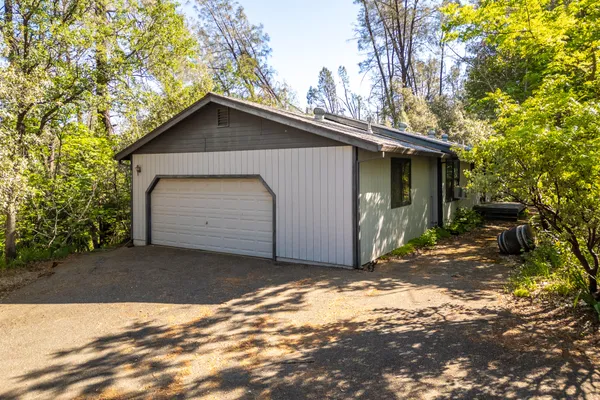 $349,900 | 14311 Indian Acres Trail, Redding, CA 96003