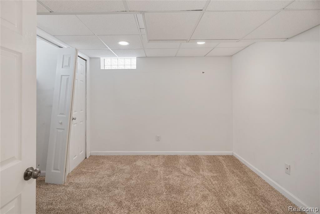 1659 Dennett Lane Rochester Hills, MI 48307 - Photo 29 of 49