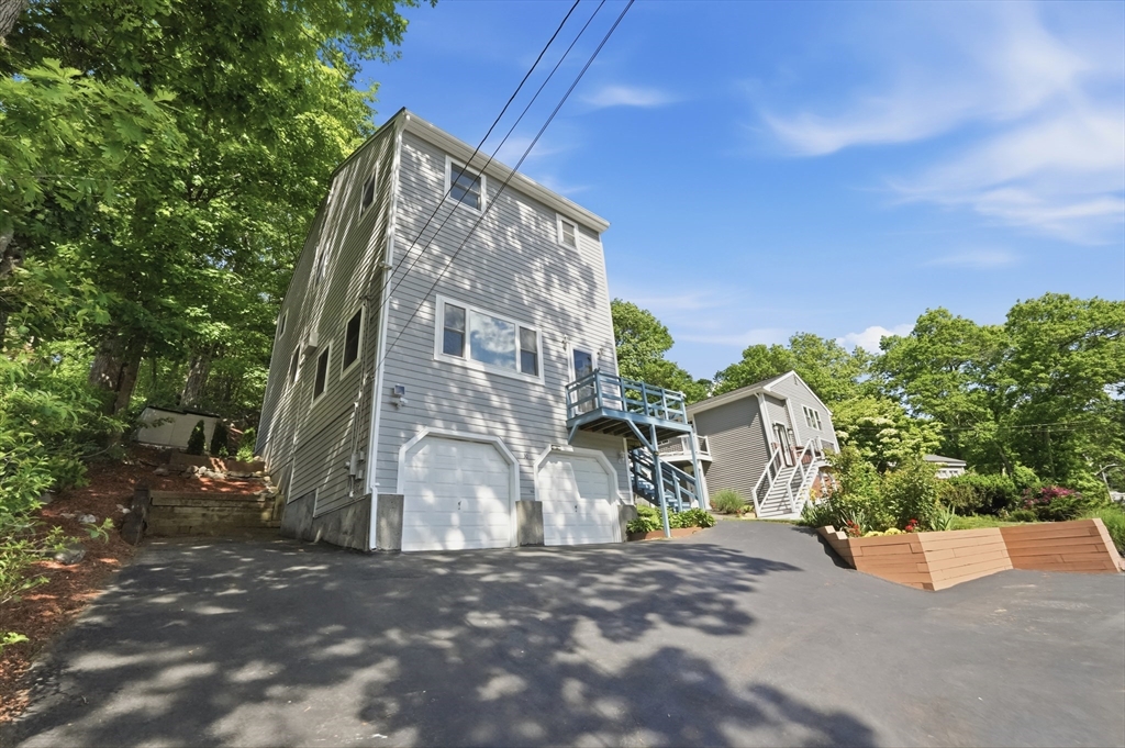 30 Golden Hills Road Saugus, MA 01906 - Photo 2 of 40