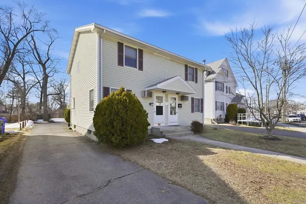 $425,000 | 884-886 St James Avenue, Springfield, MA 01104