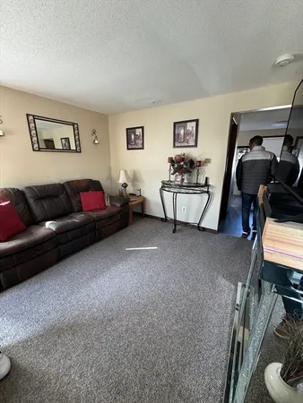 $425,000 | 884-886 St James Avenue, Springfield, MA 01104