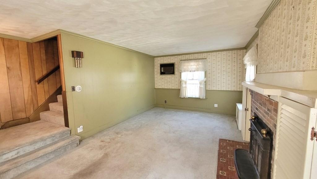45 Ralph Street Springfield, MA 01109 - Photo 8 of 22