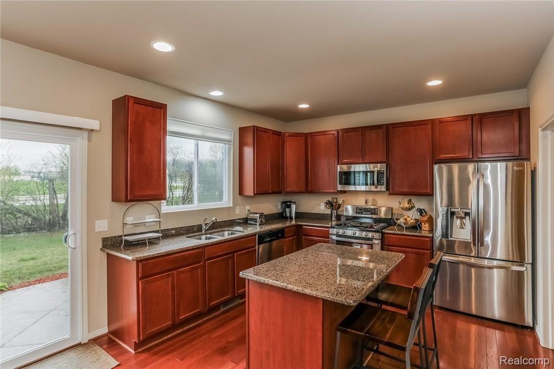 3058 Fantail Court Rochester, MI 48309 - Photo 15 of 43 019-2693511-medium.jpg