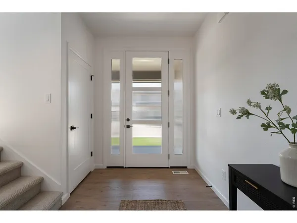 a view of an empty room and a gallery