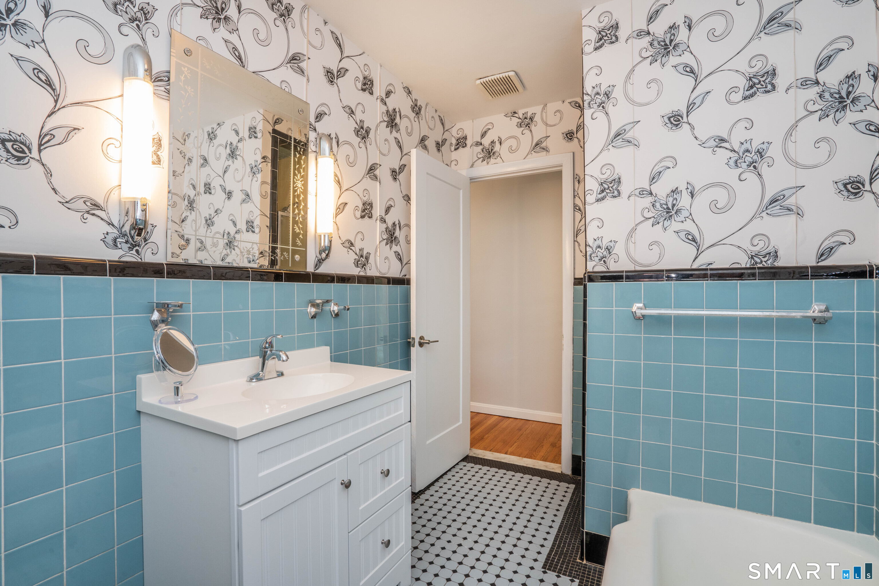 769 Ridge Road Wethersfield, CT 06109 - Photo 28 of 40