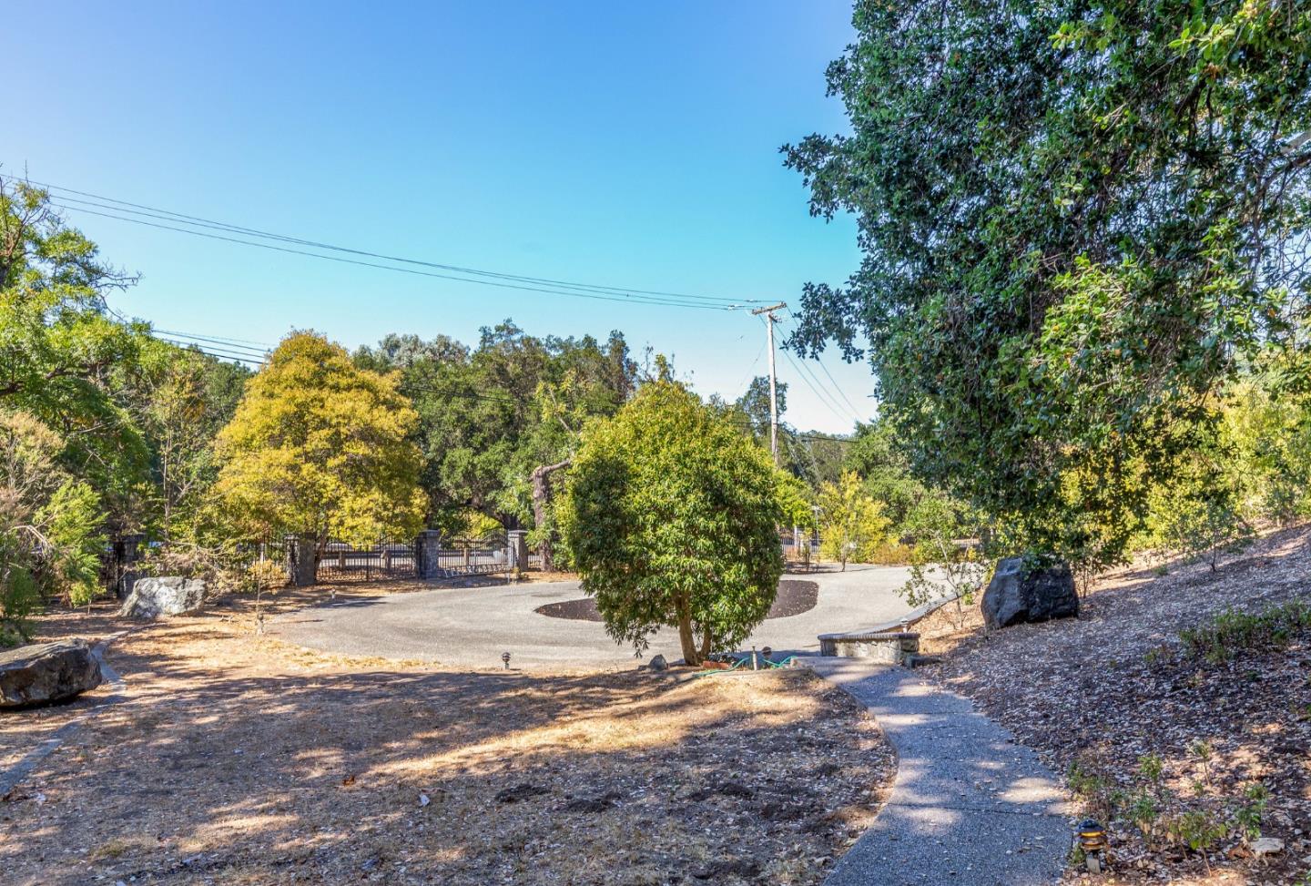 18540 Bicknell Road Monte Sereno, CA 95030 - Photo 49 of 51 a view of yard