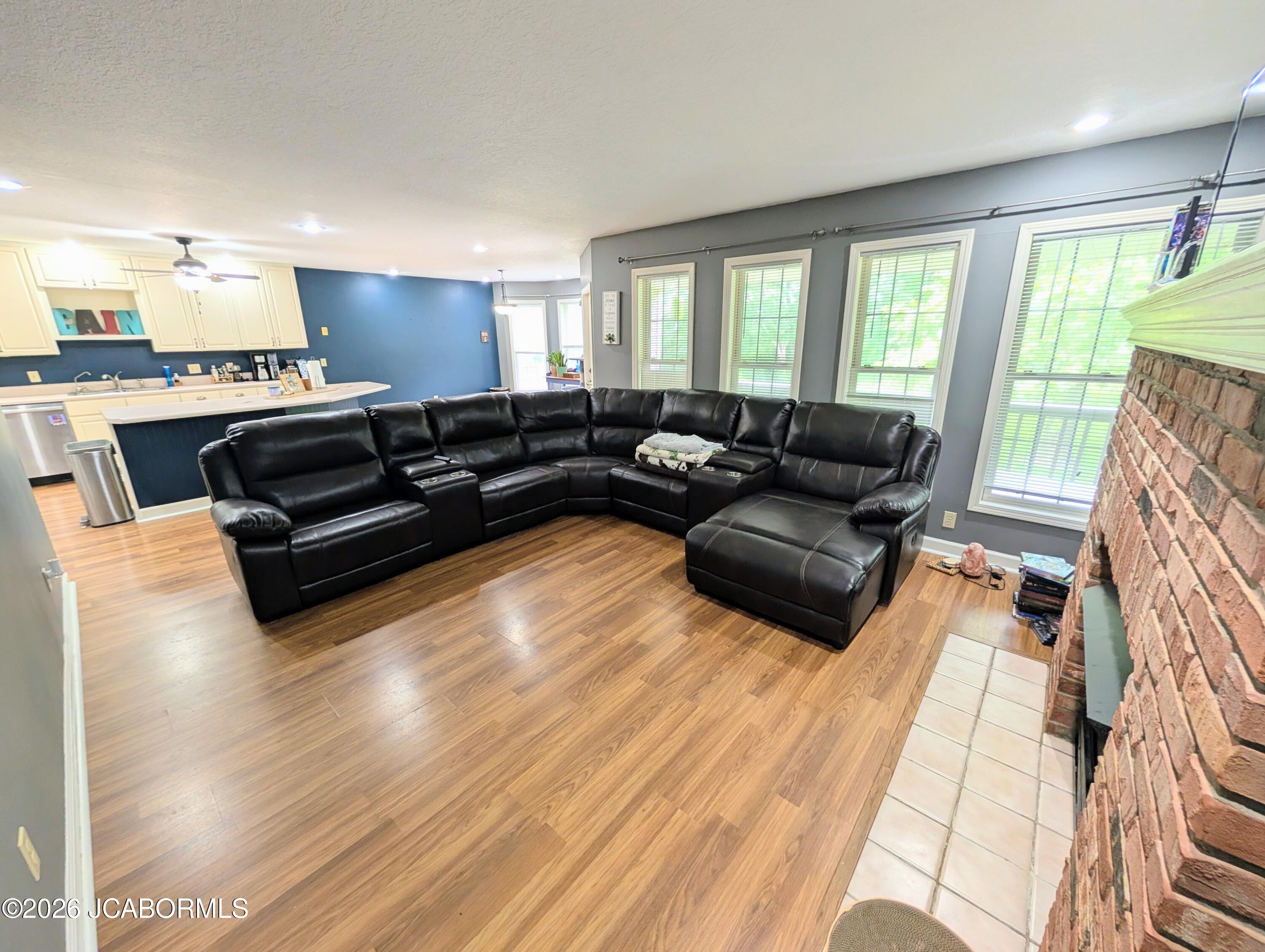 167 East Center Street Holts Summit, MO 65043 - Photo 3 of 54