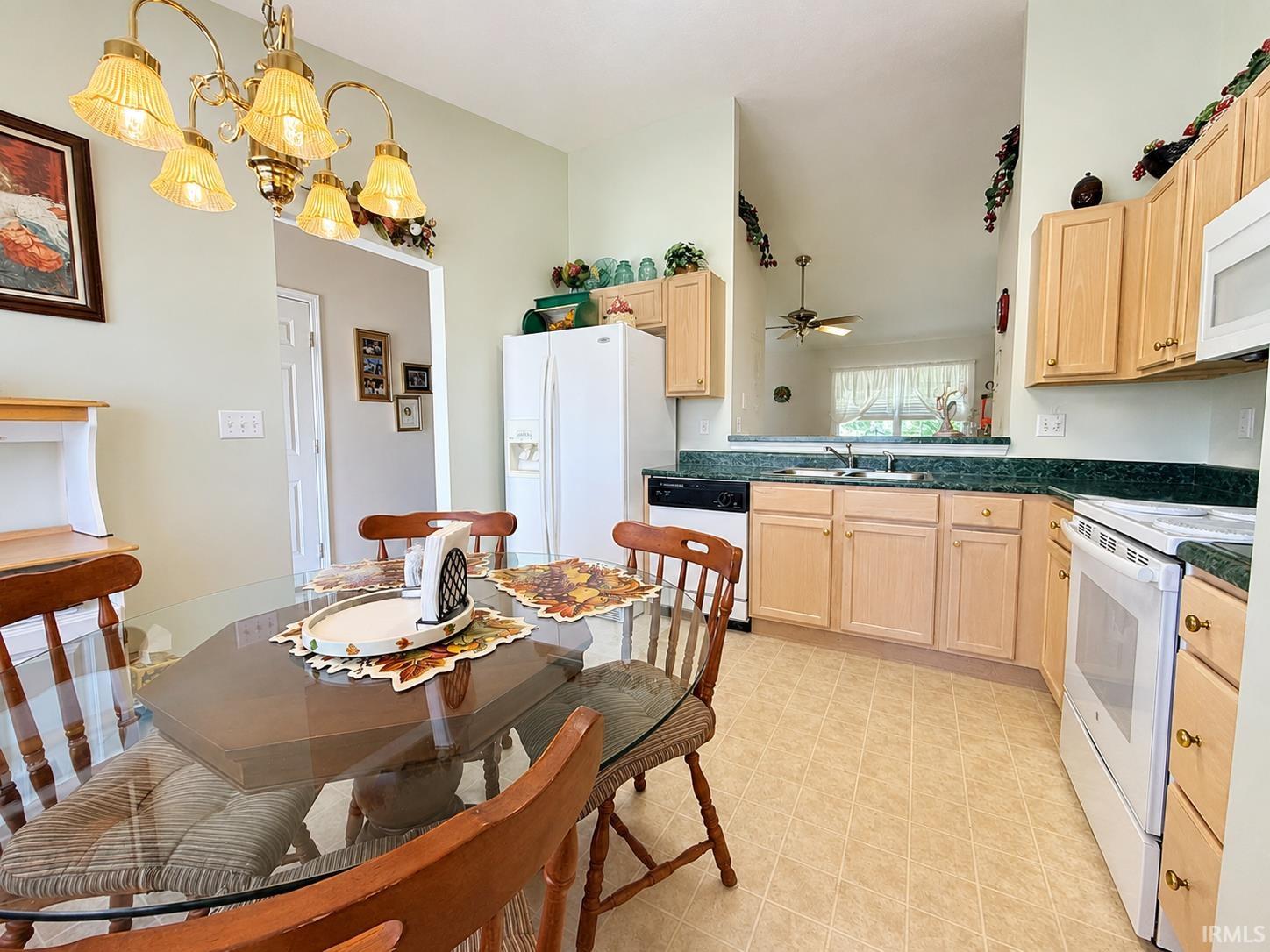 2020 Seasons Ridge Boulevard Evansville, IN 47715 - Photo 3 of 13