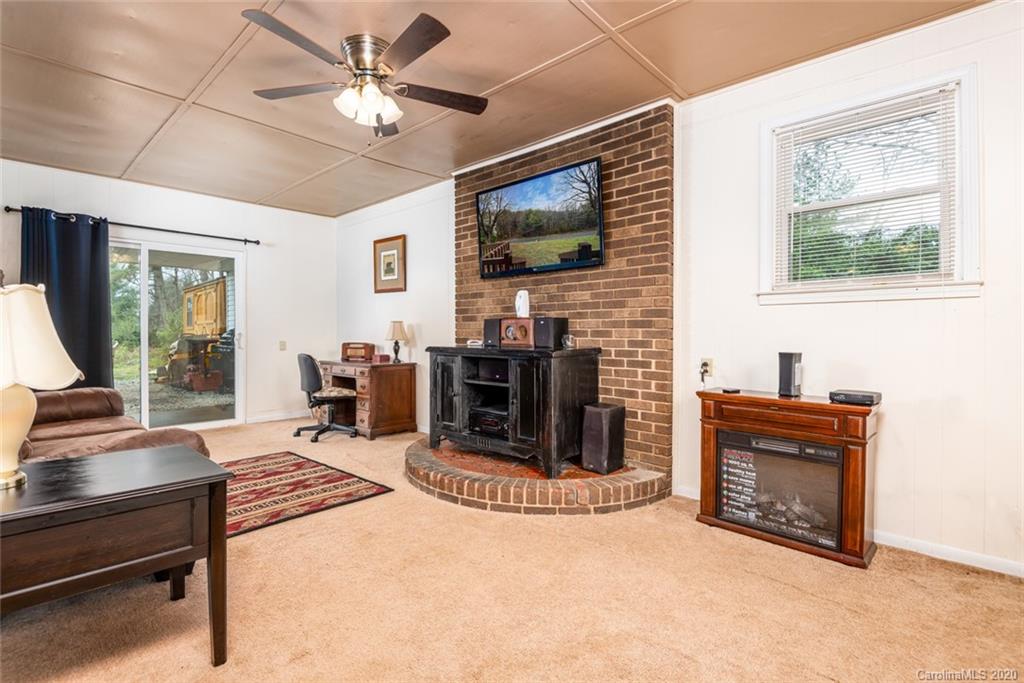3835 Piedmont Road Morganton, NC 28655 - Photo 9 of 16 Gallery Image 9
