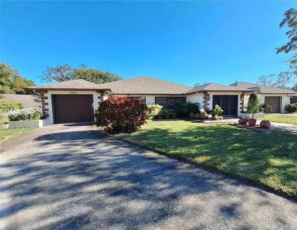 $2,200 | 3462 MacLaren Drive, Palm Harbor, FL 34684