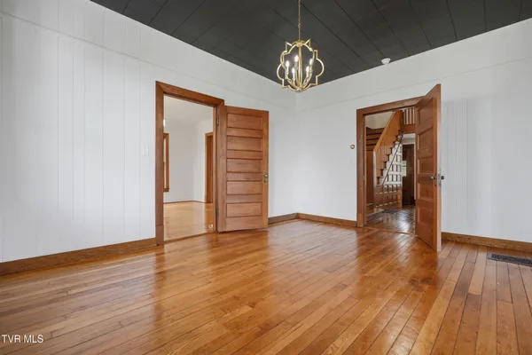 $899,999 | 243 Mason Place Northwest, Abingdon, VA 24210