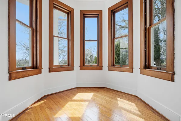 $899,999 | 243 Mason Place Northwest, Abingdon, VA 24210