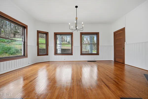 $899,999 | 243 Mason Place Northwest, Abingdon, VA 24210