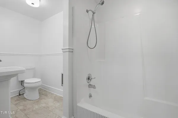 $899,999 | 243 Mason Place Northwest, Abingdon, VA 24210