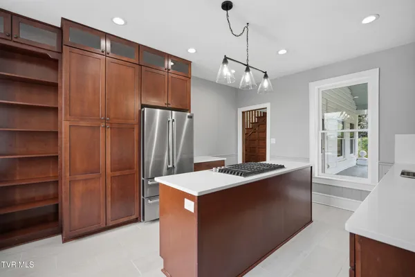 $899,999 | 243 Mason Place Northwest, Abingdon, VA 24210