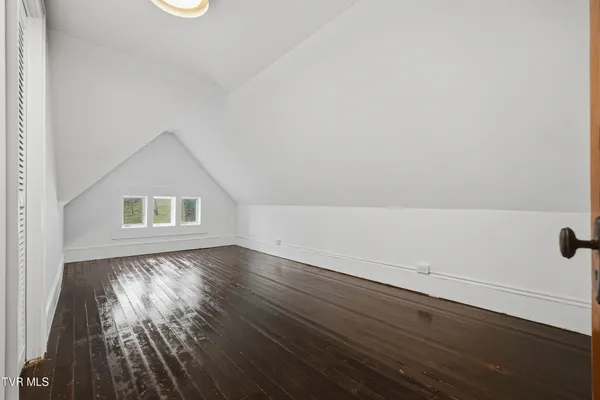 $899,999 | 243 Mason Place Northwest, Abingdon, VA 24210