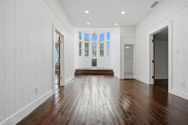 $899,999 | 243 Mason Place Northwest, Abingdon, VA 24210