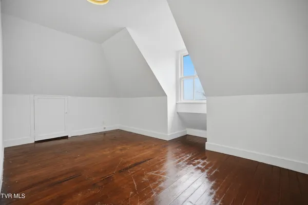 $899,999 | 243 Mason Place Northwest, Abingdon, VA 24210