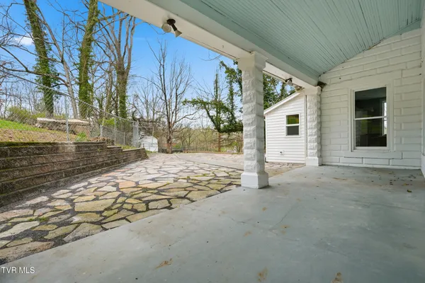 $899,999 | 243 Mason Place Northwest, Abingdon, VA 24210