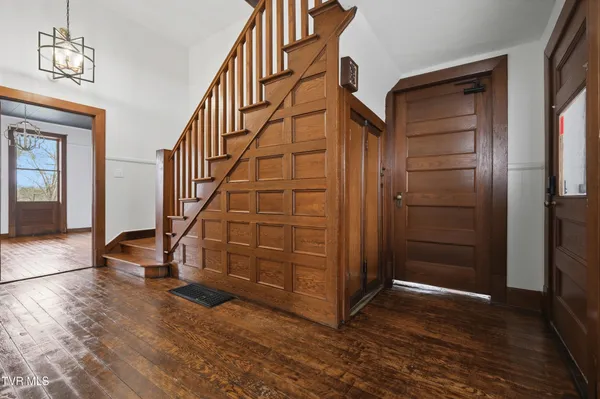 $899,999 | 243 Mason Place Northwest, Abingdon, VA 24210